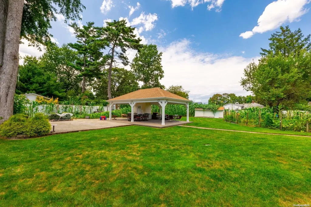 149 3rd Avenue Brentwood NY 11717