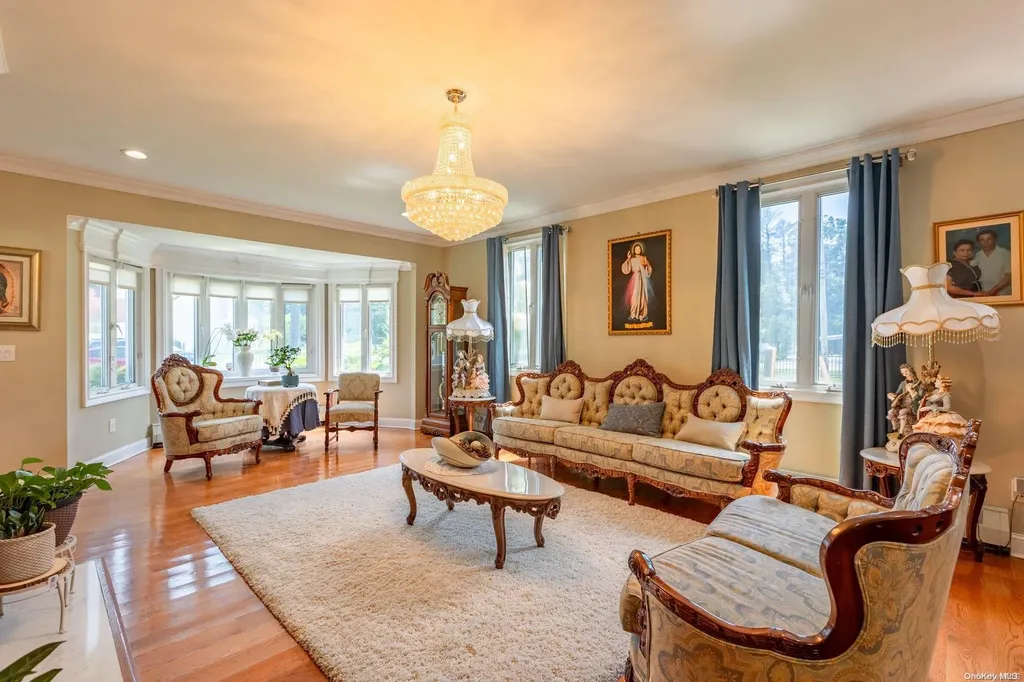 149 3rd Avenue Brentwood NY 11717