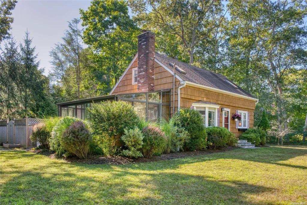 32 Summit Boulevard Westhampton NY 11977
