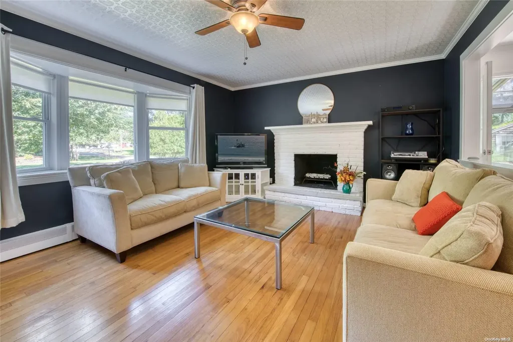 32 Summit Boulevard Westhampton NY 11977