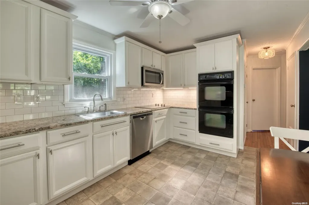 32 Summit Boulevard Westhampton NY 11977
