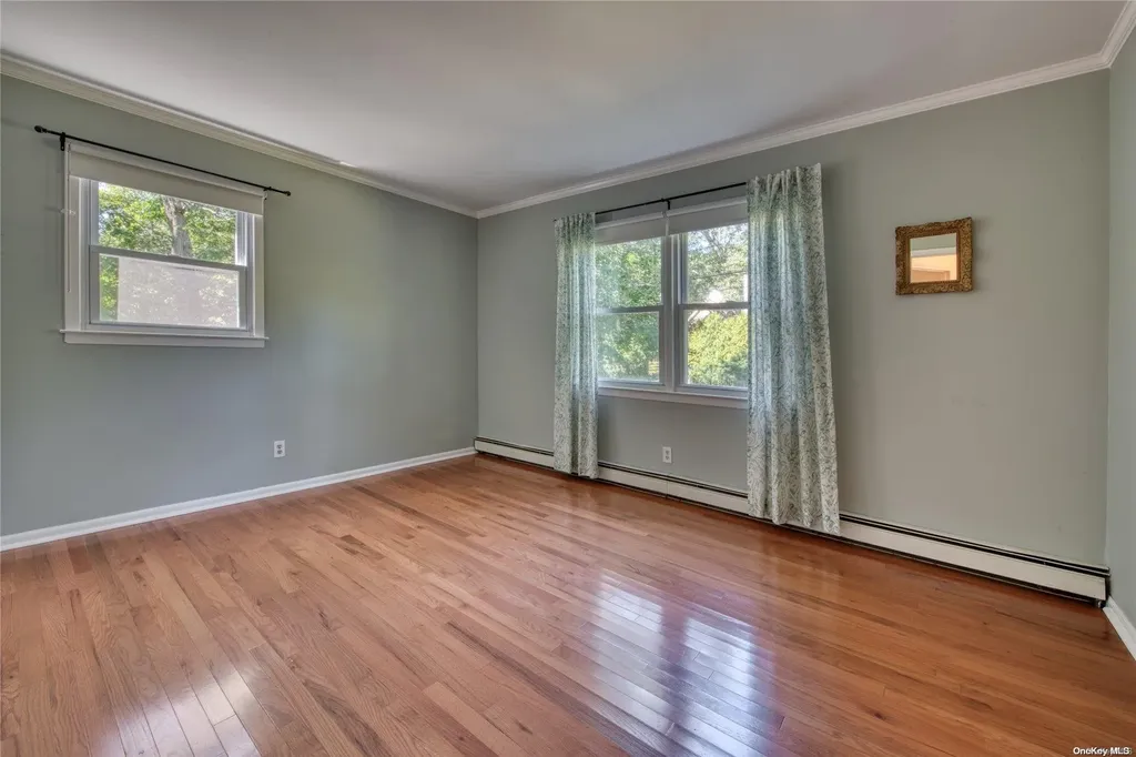 32 Summit Boulevard Westhampton NY 11977