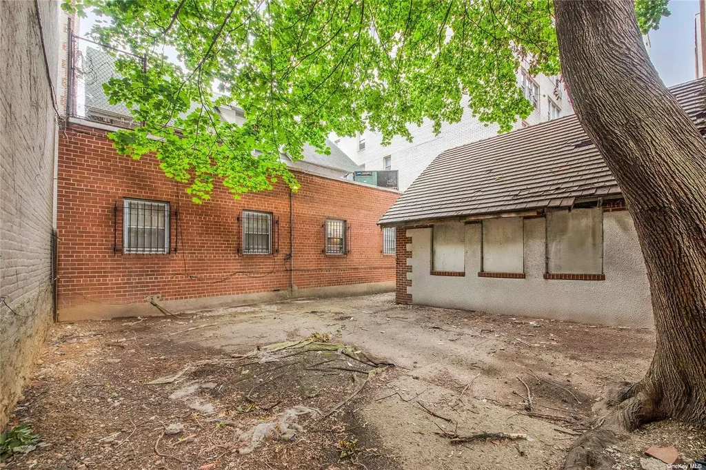 622 Ocean Avenue Brooklyn NY 11226
