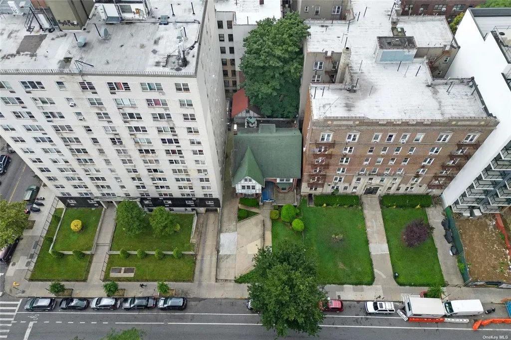 622 Ocean Avenue Brooklyn NY 11226