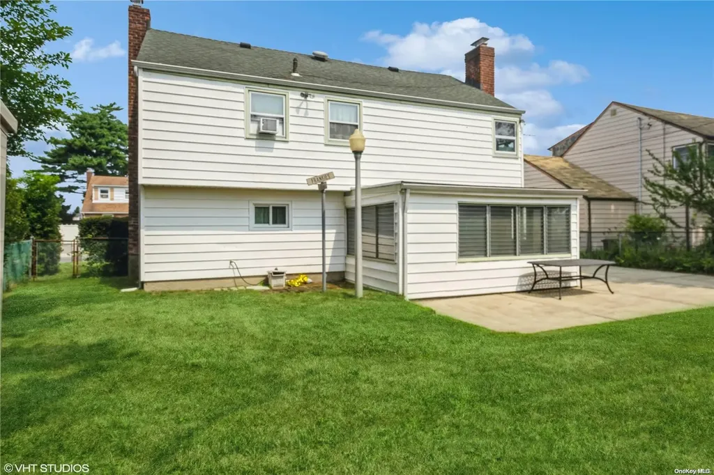 13 Joyce Avenue Massapequa NY 11758