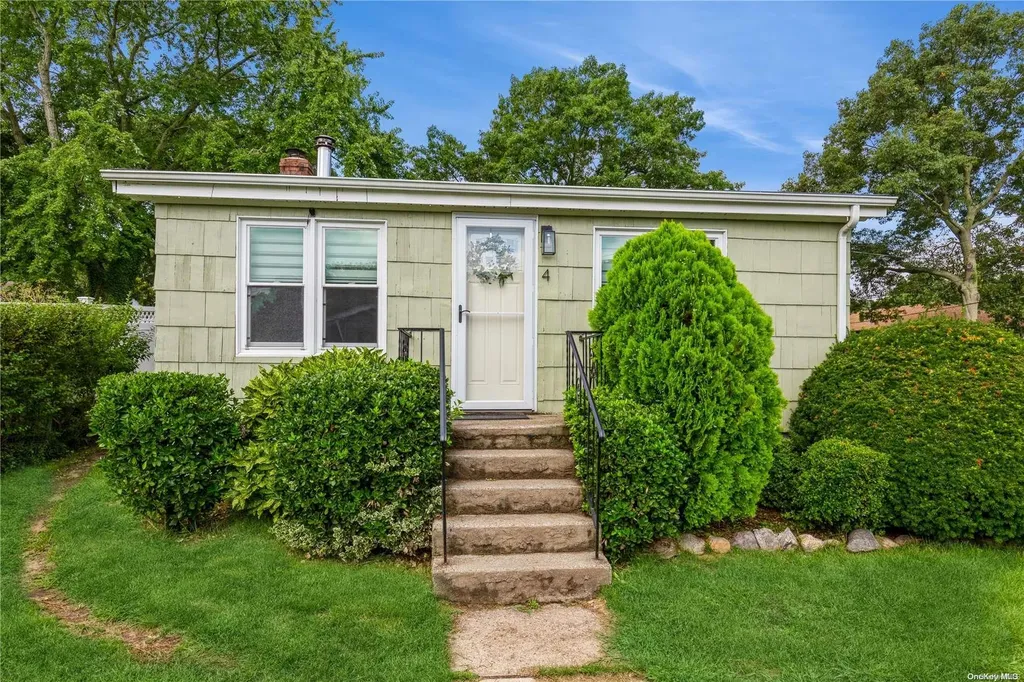 4 W Shore Drive Patchogue NY 11772