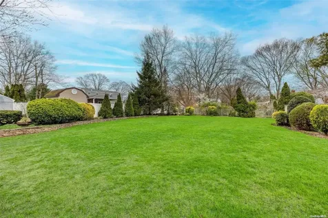 131 Greenhaven Drive Port Jefferson Station NY 11776