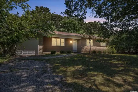 19 Bellview Avenue Brookhaven NY 11719