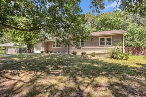 19 Bellview Avenue Brookhaven NY 11719