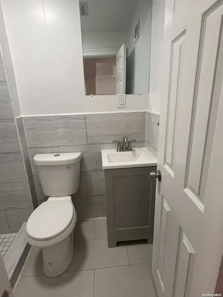4005 Laconia Avenue Bronx NY 10466