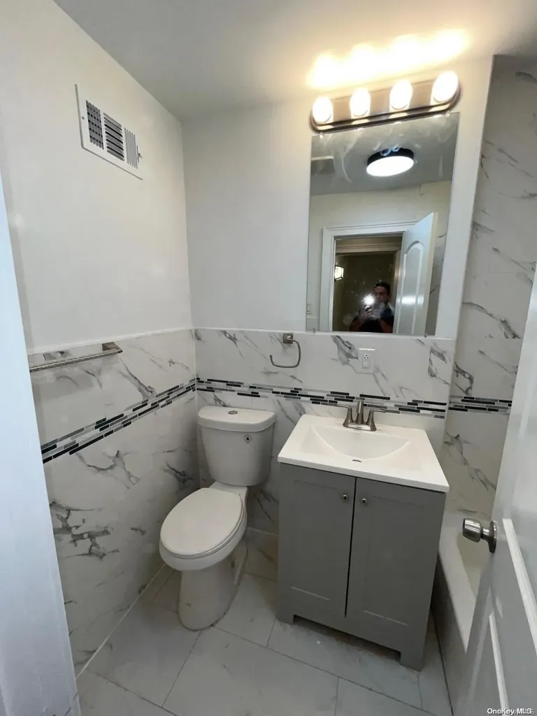 4005 Laconia Avenue Bronx NY 10466