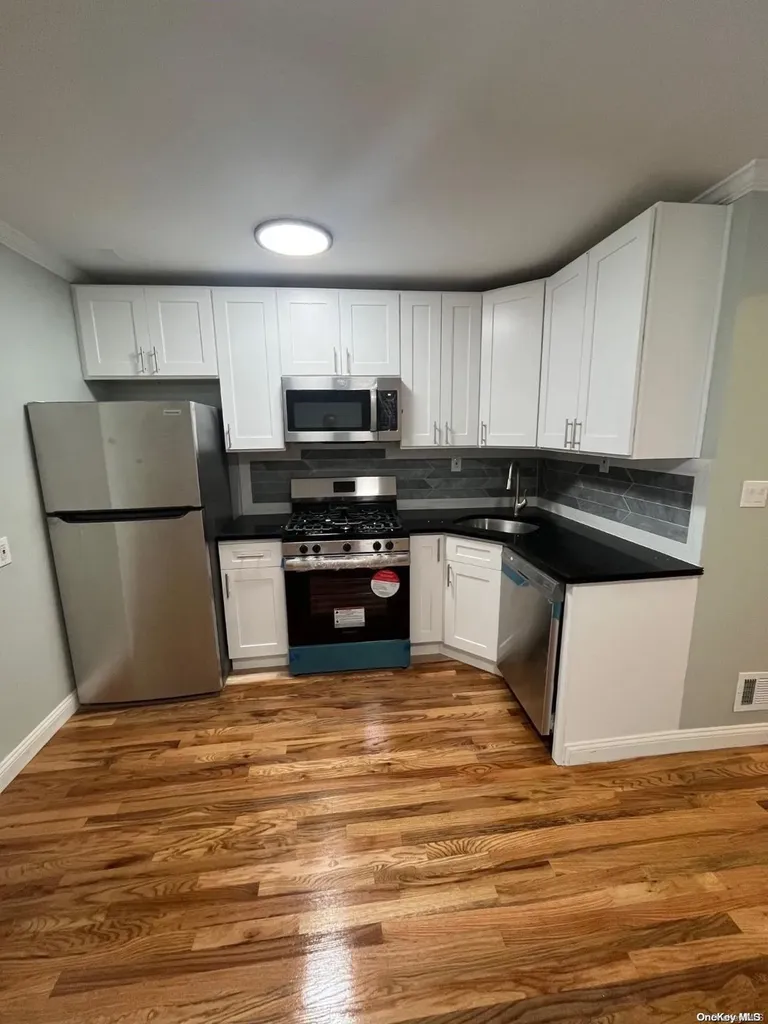 4005 Laconia Avenue Bronx NY 10466