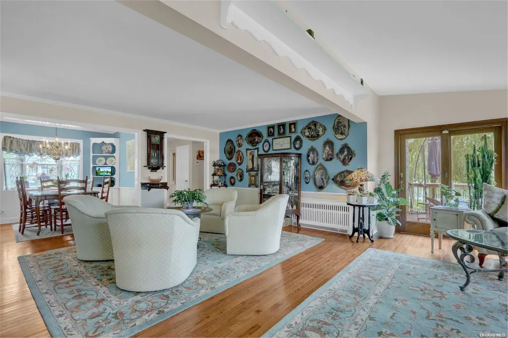 110 Sequams Lane W West Islip NY 11795