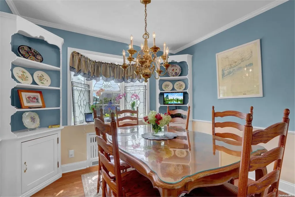 110 Sequams Lane W West Islip NY 11795