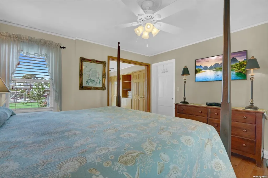 110 Sequams Lane W West Islip NY 11795