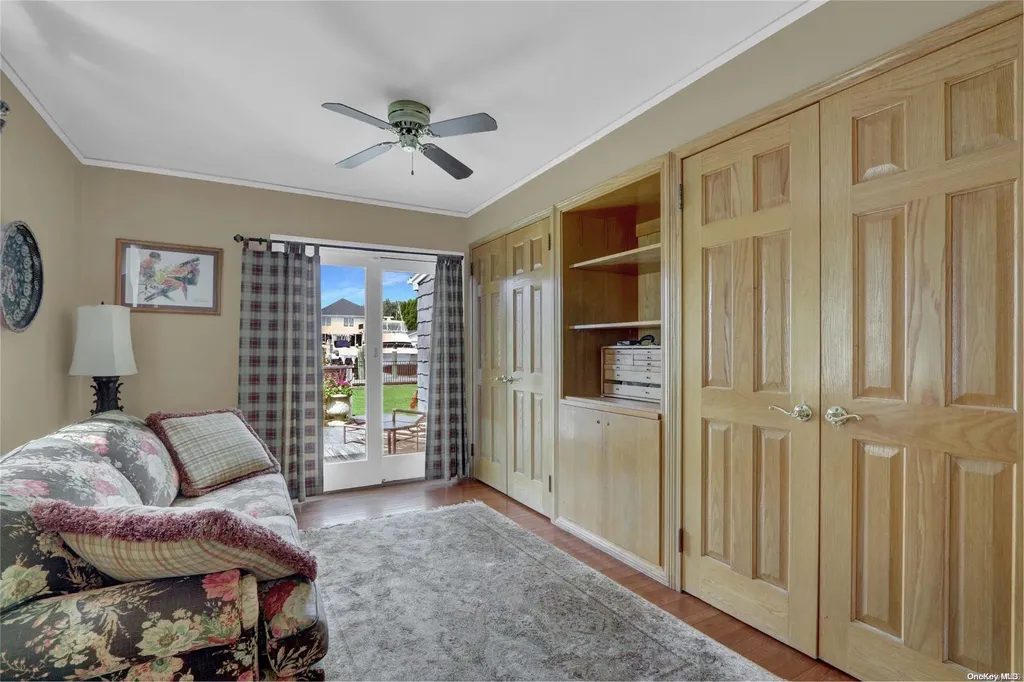110 Sequams Lane W West Islip NY 11795