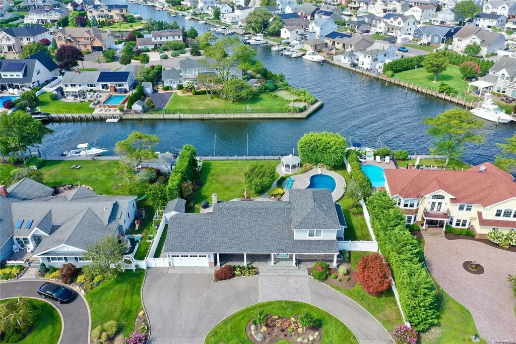 125 Lucinda Drive Babylon NY 11702