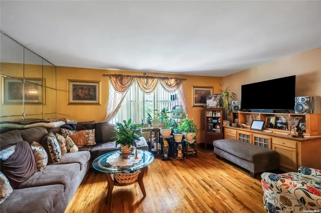 721 Autumn Avenue Brooklyn NY 11208