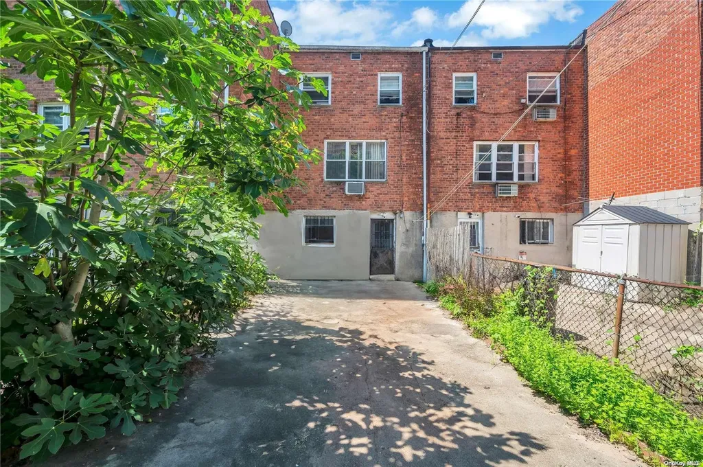721 Autumn Avenue Brooklyn NY 11208