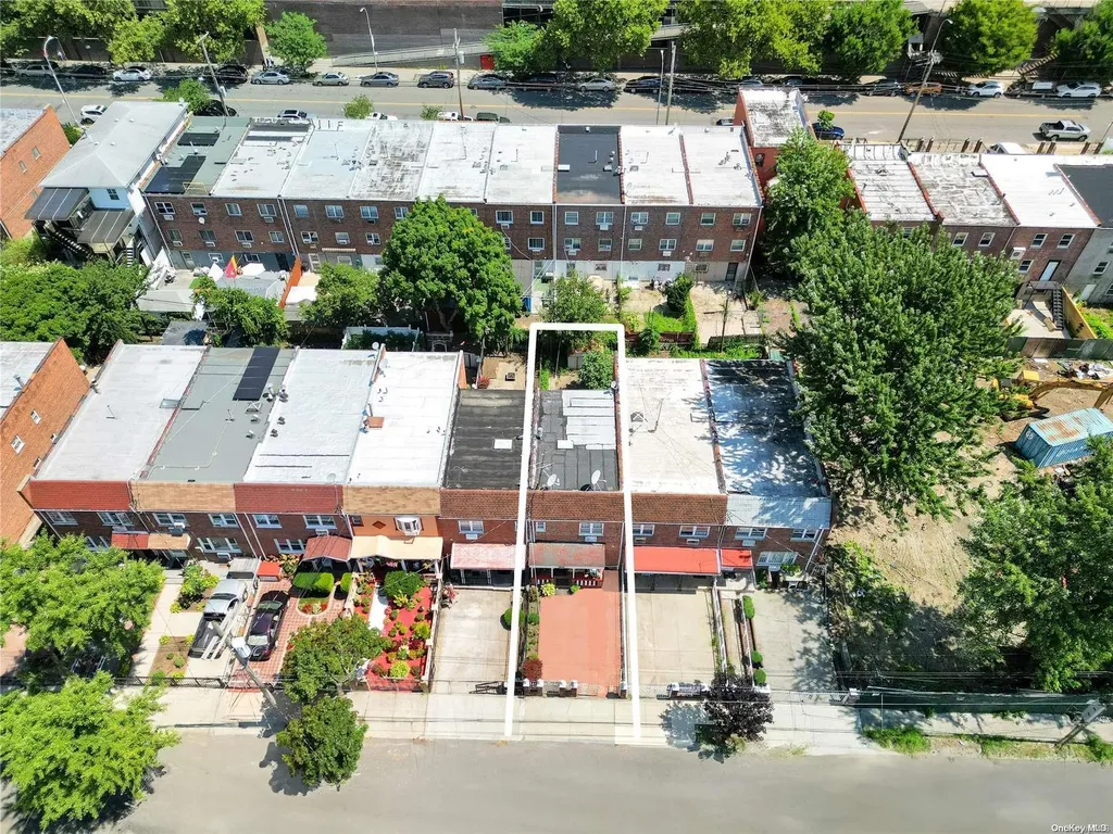 721 Autumn Avenue Brooklyn NY 11208