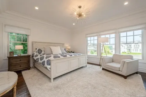 8 Jeanne Marie Court Huntington NY 11743