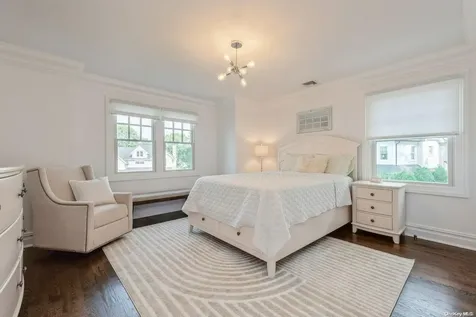 8 Jeanne Marie Court Huntington NY 11743