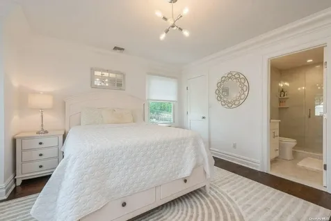 8 Jeanne Marie Court Huntington NY 11743