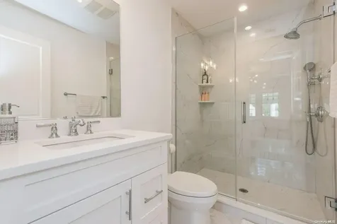8 Jeanne Marie Court Huntington NY 11743