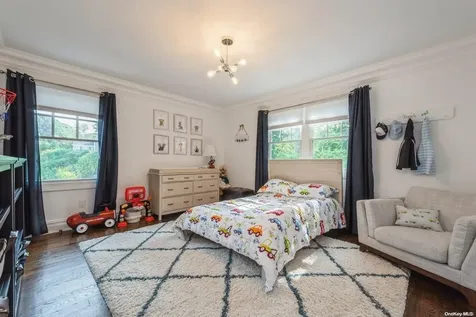 8 Jeanne Marie Court Huntington NY 11743