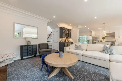 8 Jeanne Marie Court Huntington NY 11743