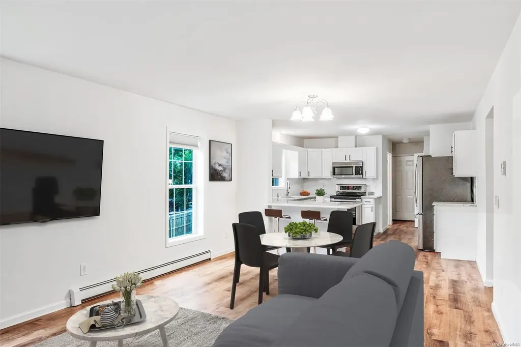 3 Neptune Avenue Hampton Bays NY 11946