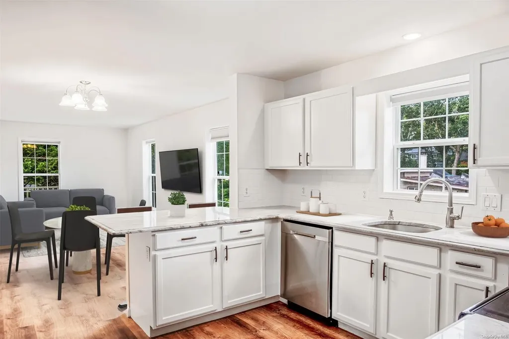 3 Neptune Avenue Hampton Bays NY 11946