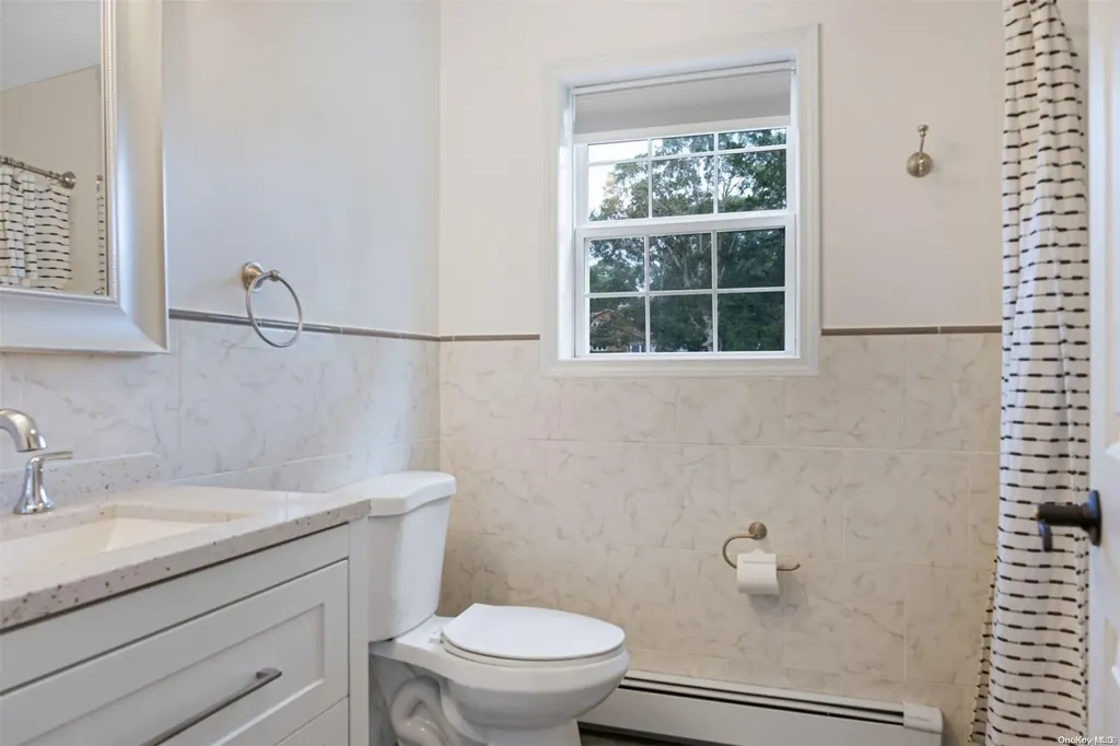 3 Neptune Avenue Hampton Bays NY 11946