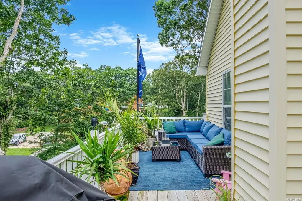 3 Neptune Avenue Hampton Bays NY 11946