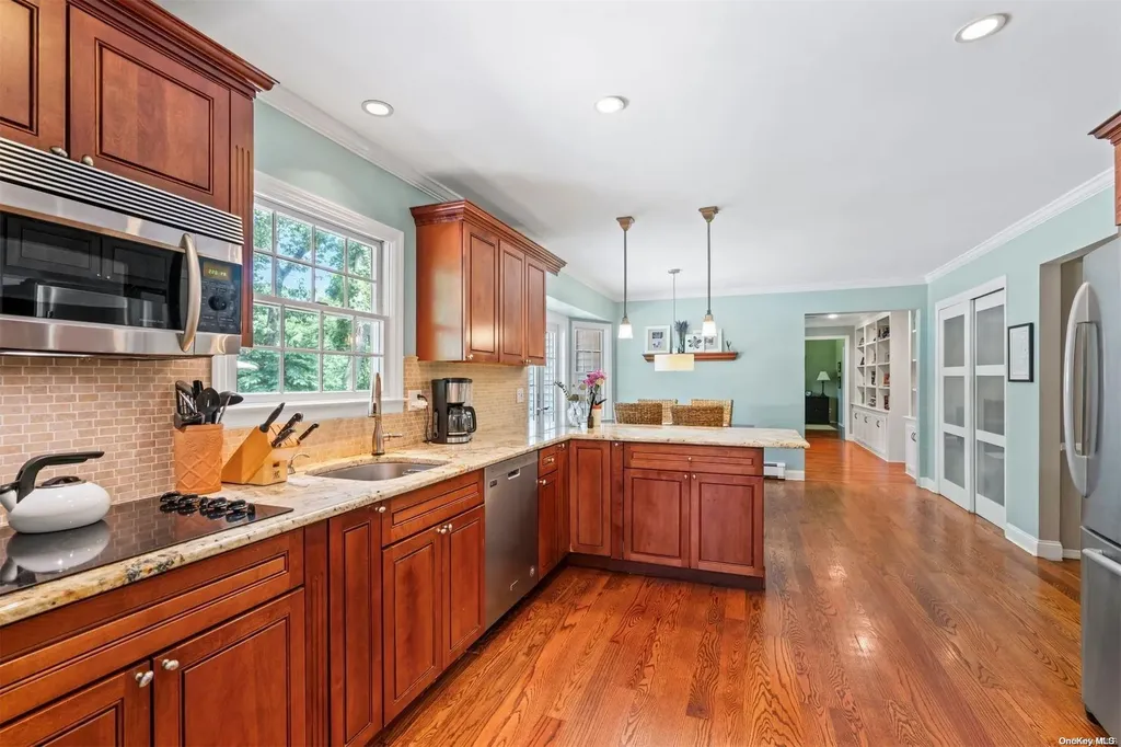 2 East Neck Road Huntington NY 11743
