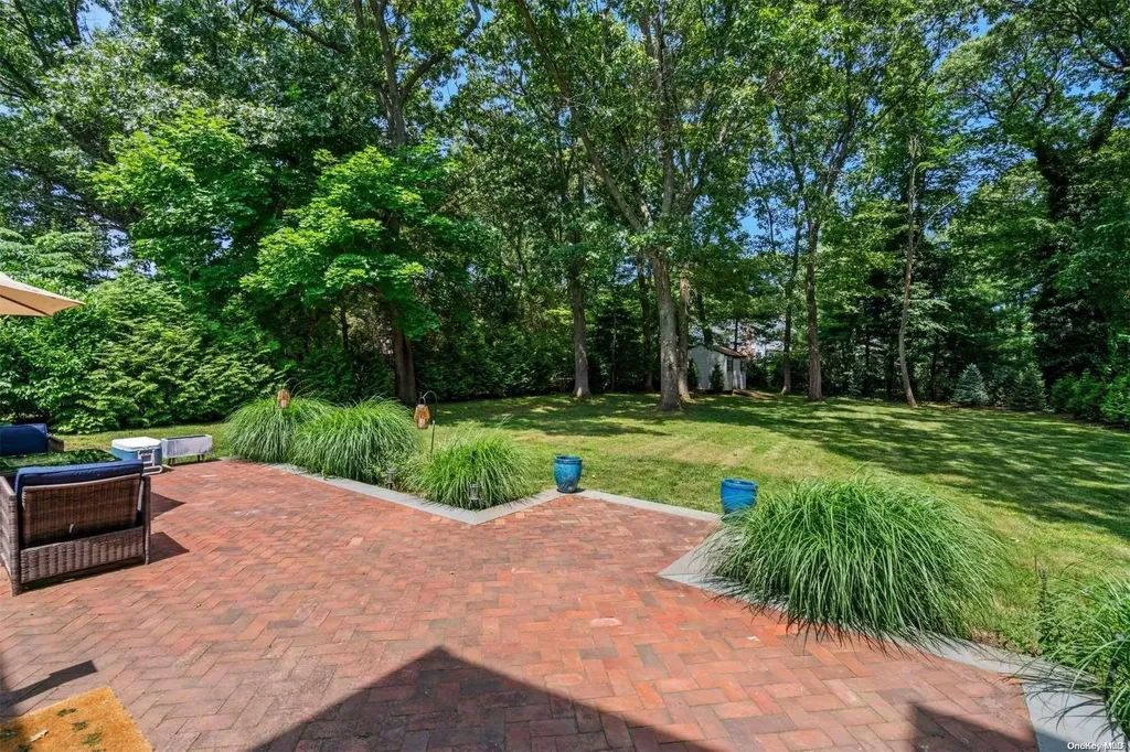 2 East Neck Road Huntington NY 11743