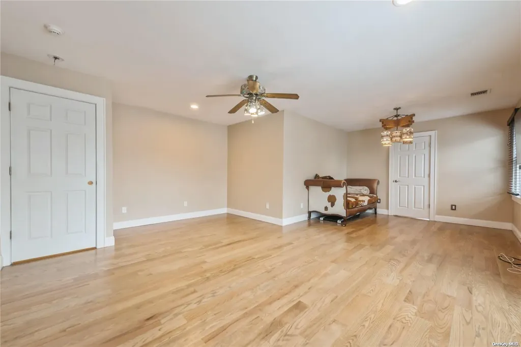 325 Serena Road Hewlett NY 11557