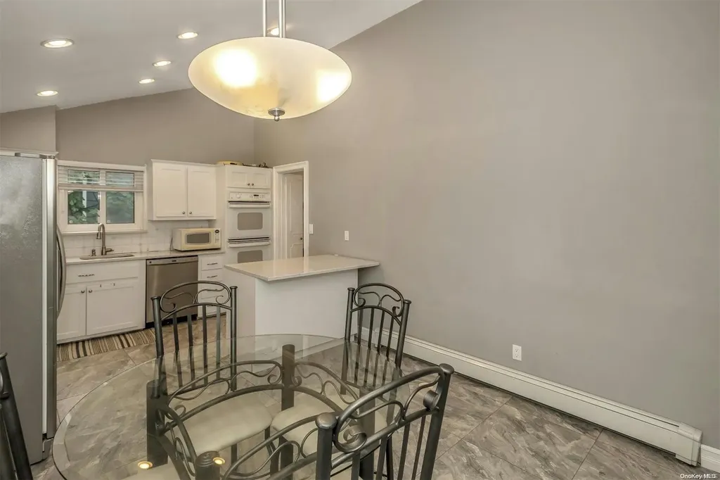 27 Piper Drive Albertson NY 11507
