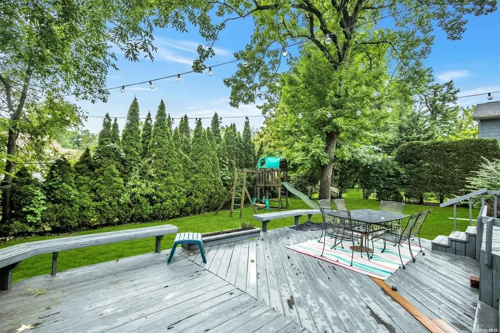 27 Piper Drive Albertson NY 11507