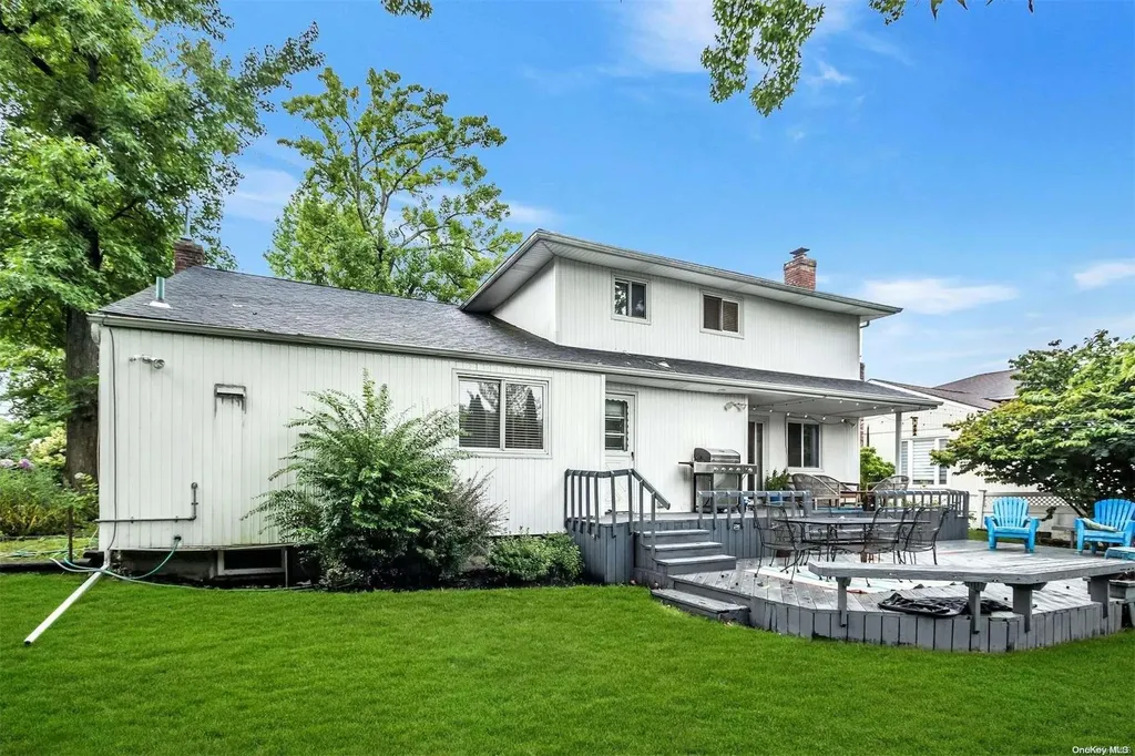 27 Piper Drive Albertson NY 11507