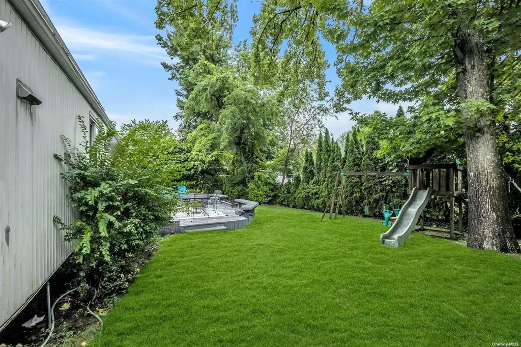 27 Piper Drive Albertson NY 11507