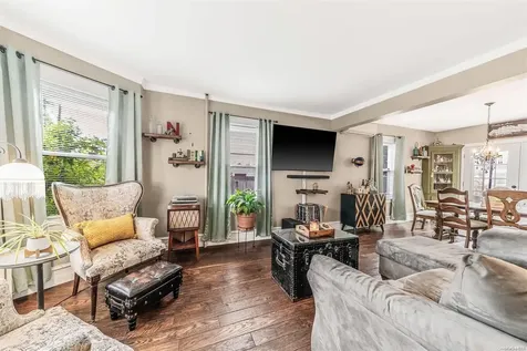 15 Seitz Patchogue NY 11772