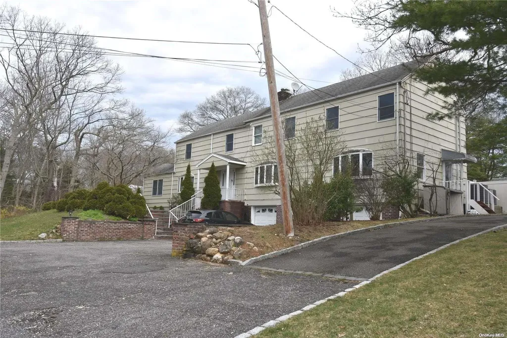 46 Melrose Road Dix Hills NY 11746