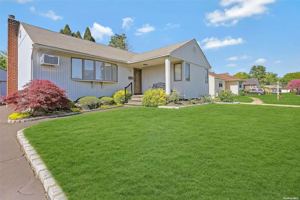 18 Chadwick Road Syosset NY 11791