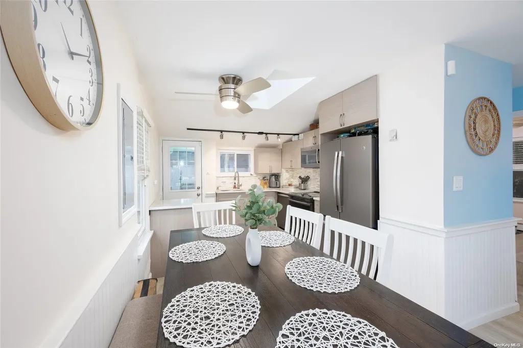 22 Cherokee Drive Bay Shore NY 11706