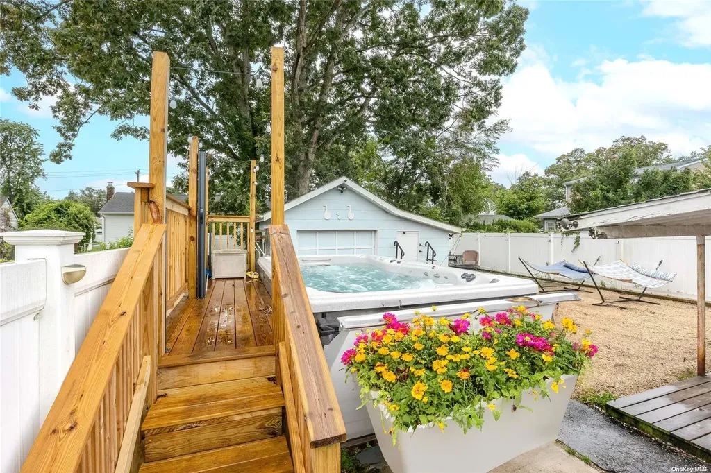 22 Cherokee Drive Bay Shore NY 11706