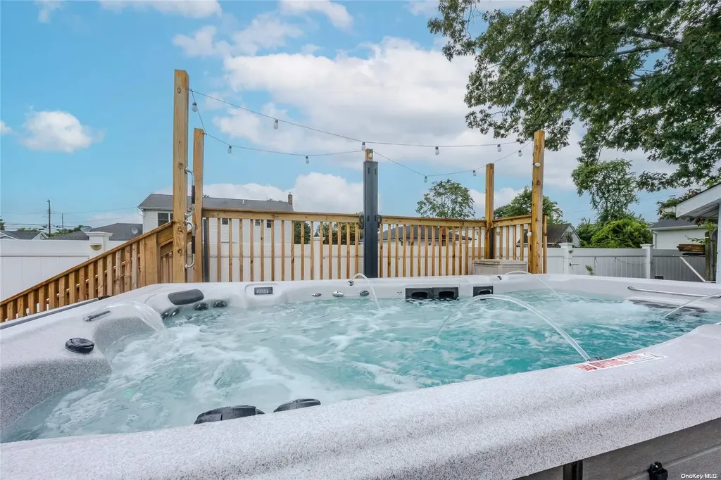 22 Cherokee Drive Bay Shore NY 11706