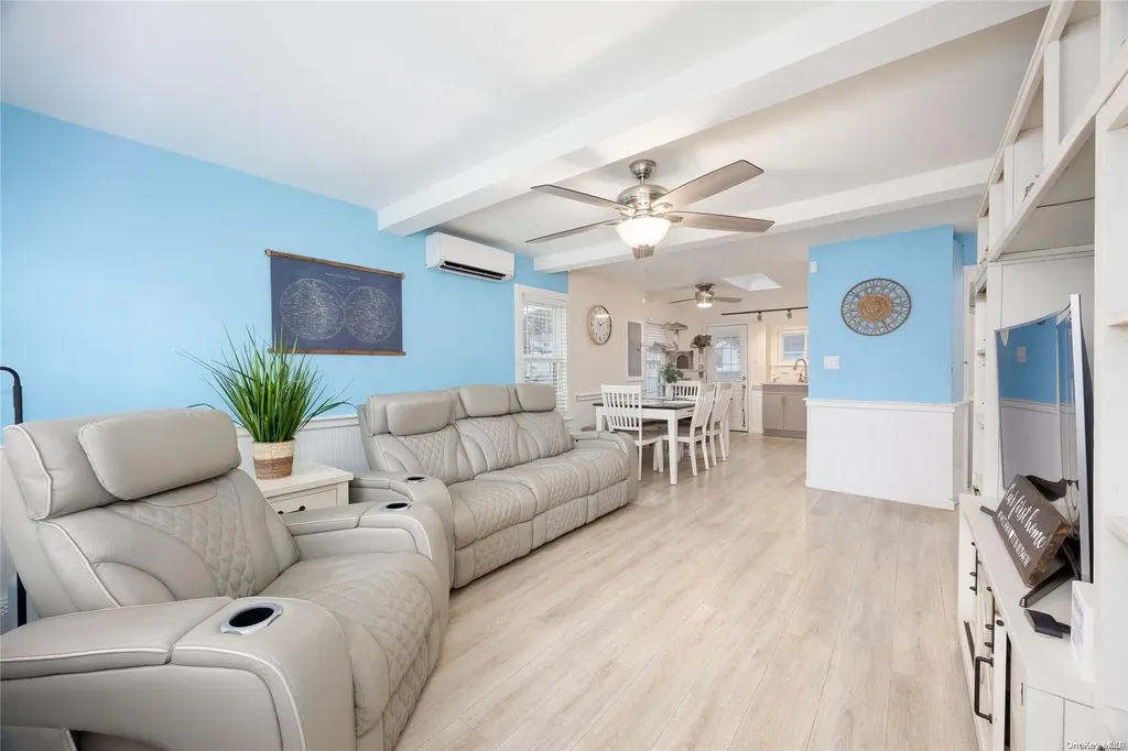 22 Cherokee Drive Bay Shore NY 11706