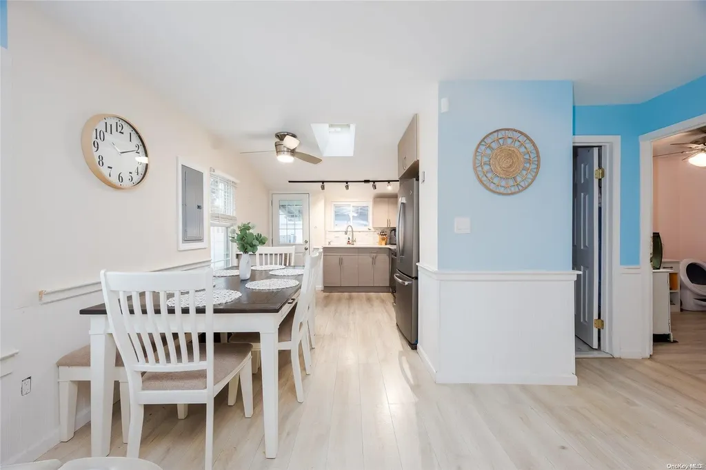 22 Cherokee Drive Bay Shore NY 11706