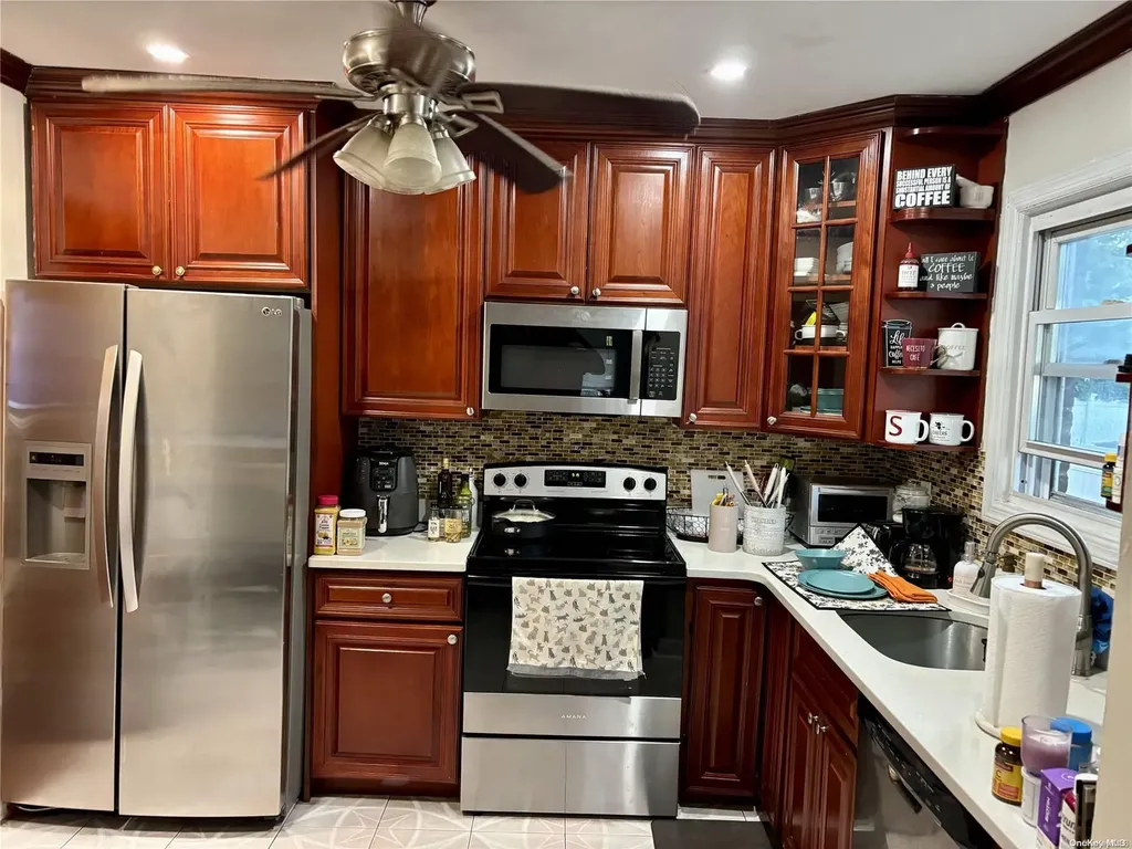21 Linden Road Valley Stream NY 11580